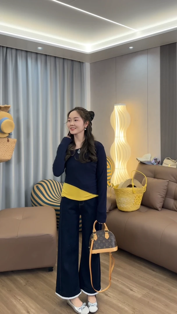 【叶子服饰】春季新款时尚简约蕾丝拼接裤边直筒牛仔裤修腿裤8115