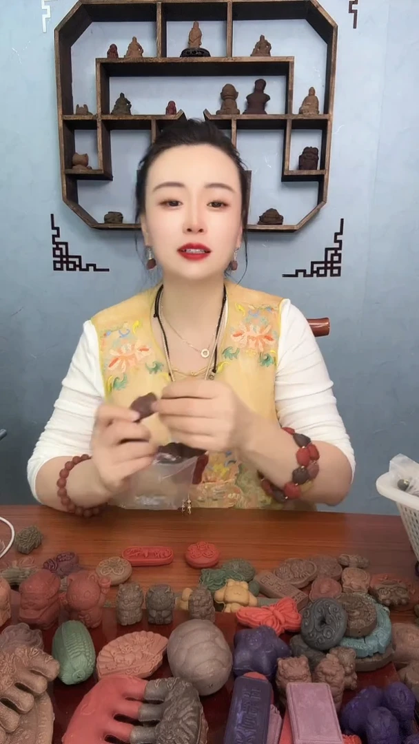 泥塑息肌醒狮（手串）