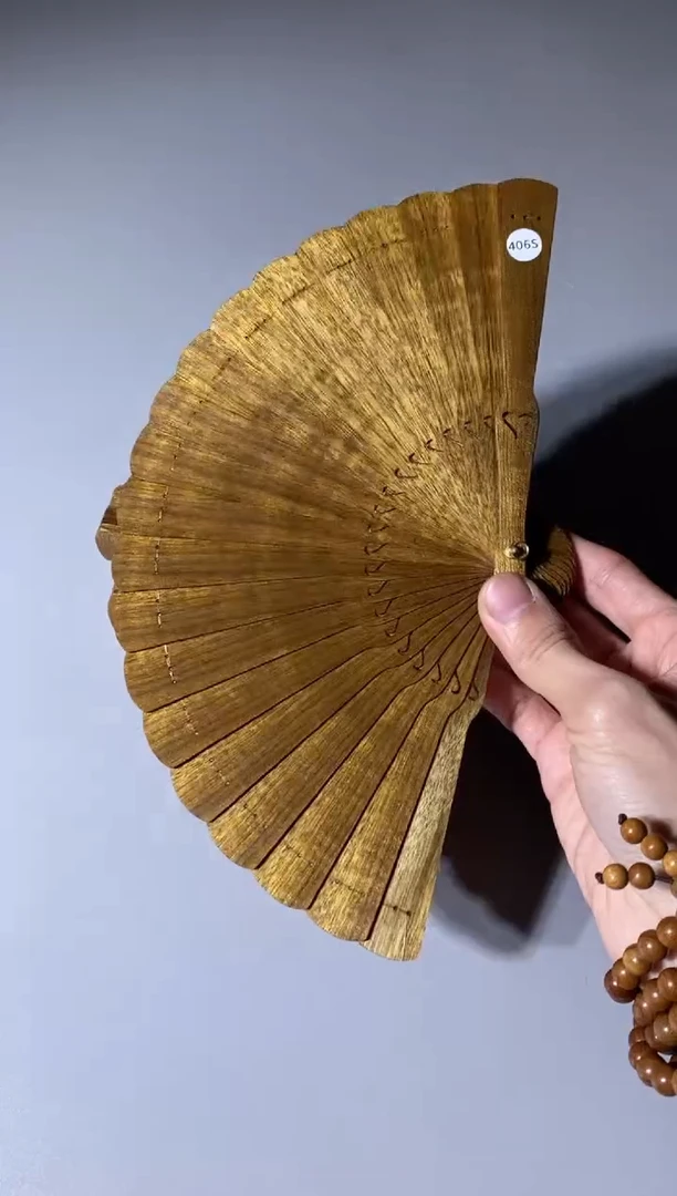 【闪购商品】金丝楠木雕406号15cm金丝楠木小叶桢楠扇子