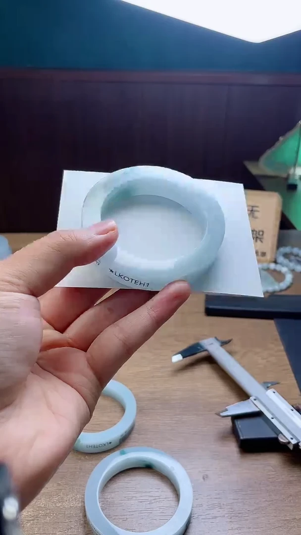 定制翡翠手镯未镶嵌软**软定制