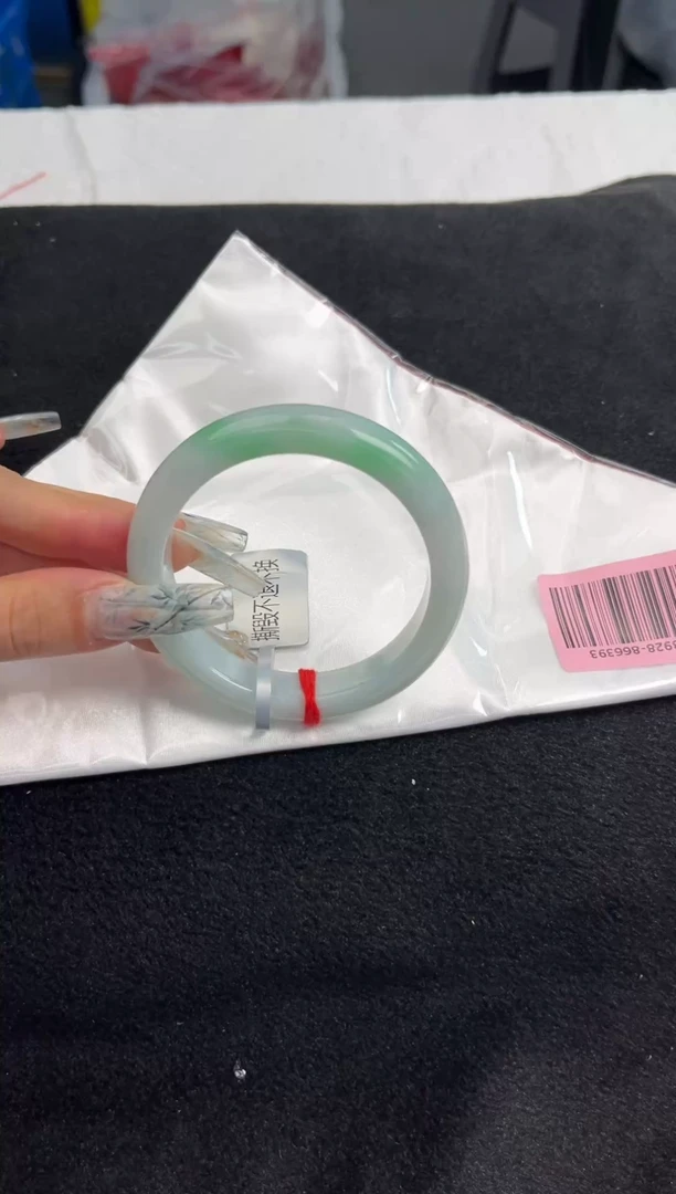 未镶嵌手镯翡翠翡翠手镯