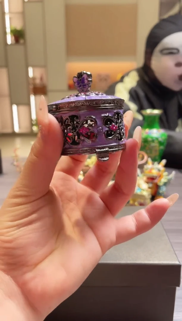 珐琅彩七宝烧首饰盒