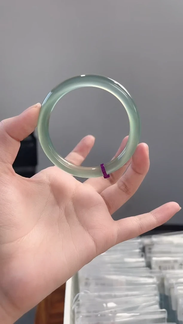 玛瑙/玉髓手镯未镶嵌57-58圈卡8 需要包容玉质结构