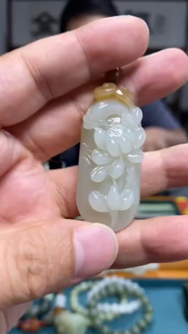 颈饰未镶嵌和田玉100