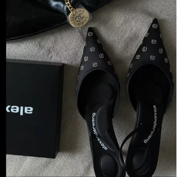 未使用 Alexander McQueen/亚历山大·麦昆 【小花念念】细跟高跟鞋