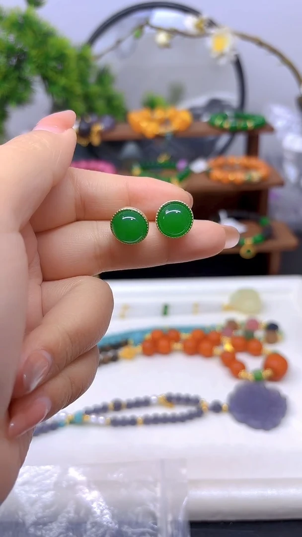 14K金镶嵌翡翠耳饰E525