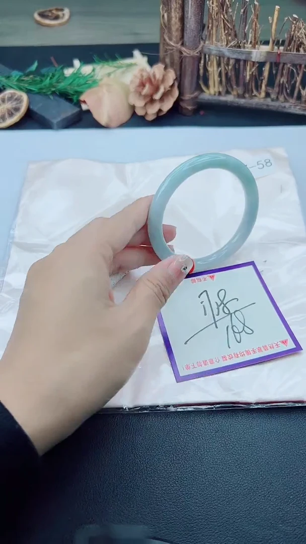 未镶嵌手镯翡翠我