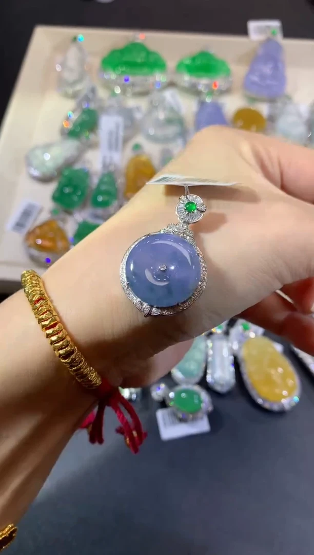 吊坠(不含链)18K金镶嵌翡翠92-扣子