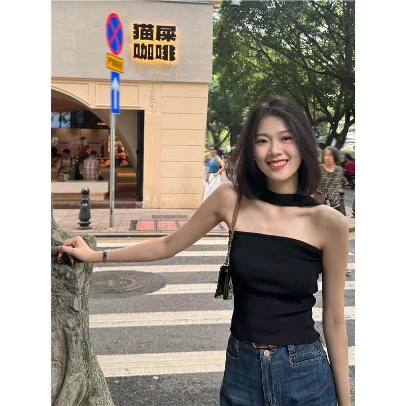 纯欲风一字肩黑色挂脖抹胸背心女辣妹性感显瘦无袖短款针织上衣夏