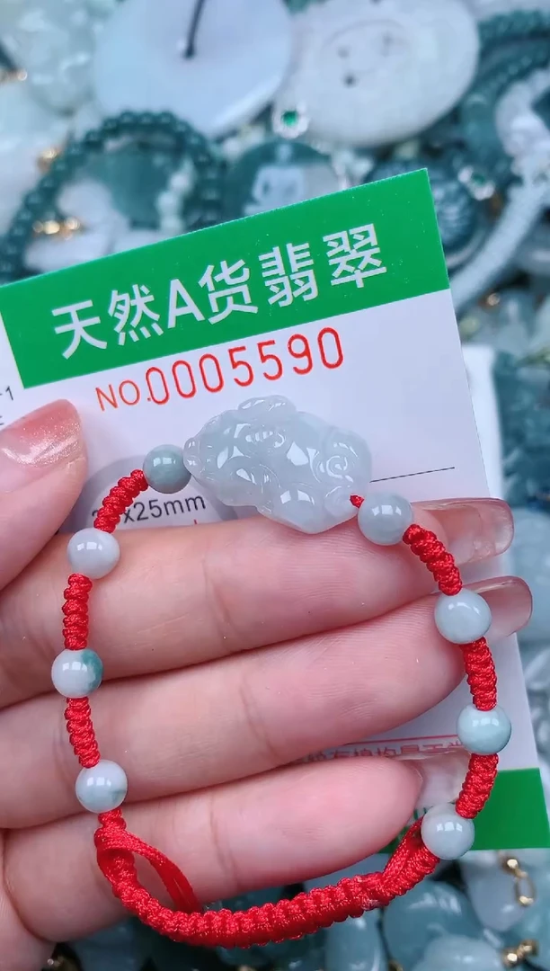 【闪购商品】翡翠未镶嵌颈饰.0005590