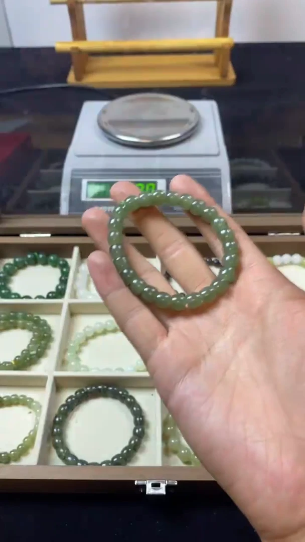 未镶嵌手串和田玉主播推荐！！