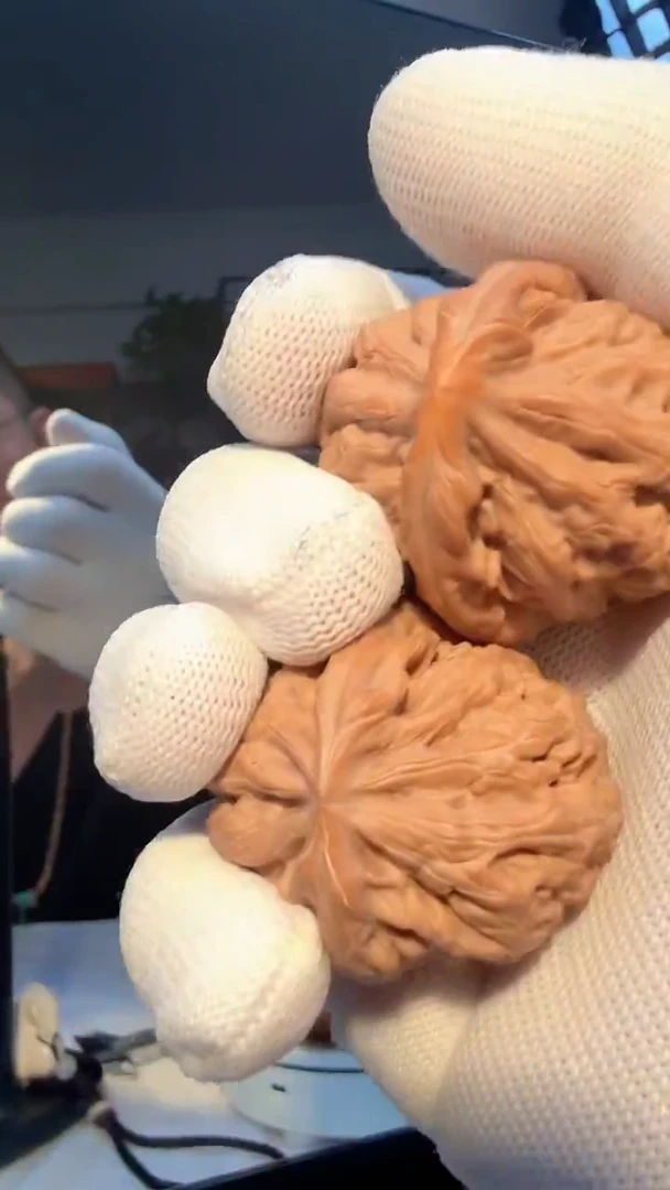 把件文玩核桃004 红锦鲤 43