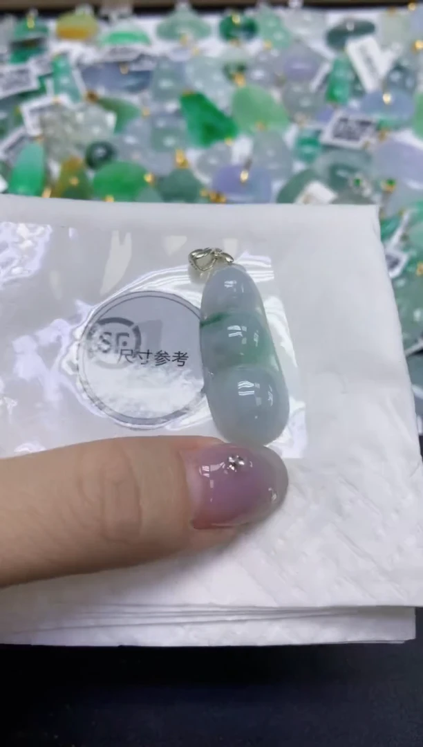 颈饰未镶嵌翡翠天然缅甸翡翠A货百元以上9元证书费自理