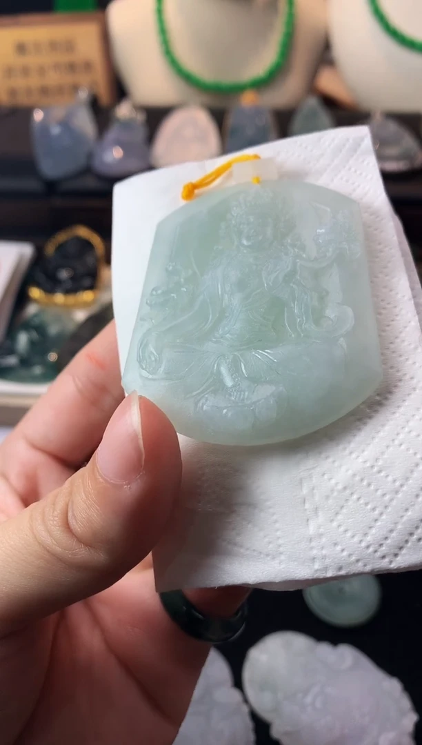 未镶嵌定制翡翠邂****?毛货不退不换