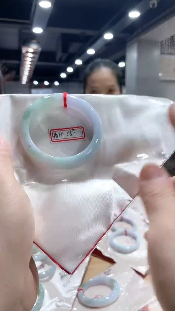 未镶嵌手镯翡翠56