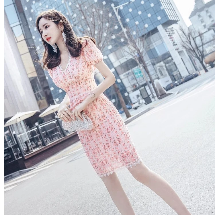 2025夏季新款女装性感气质名媛粉色蕾丝连衣裙高级感修身包臀裙子
