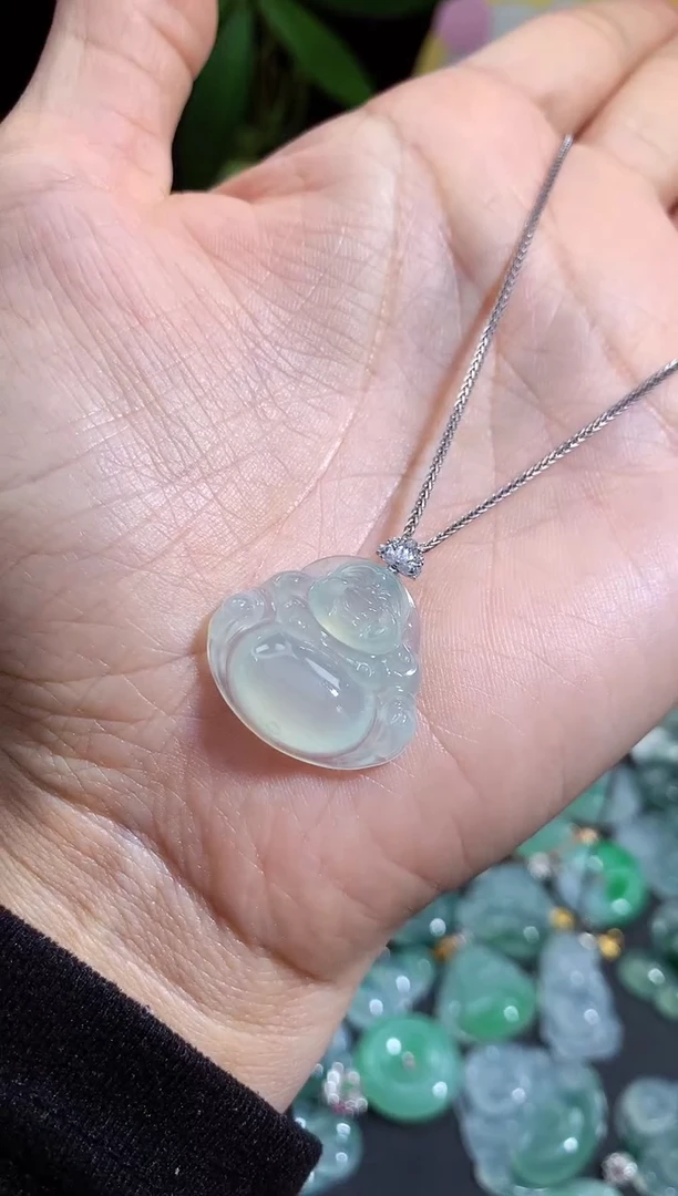 颈饰未镶嵌翡翠佛公