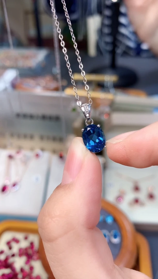 【闪购商品】托帕石吊坠银S925镶嵌天然8*10