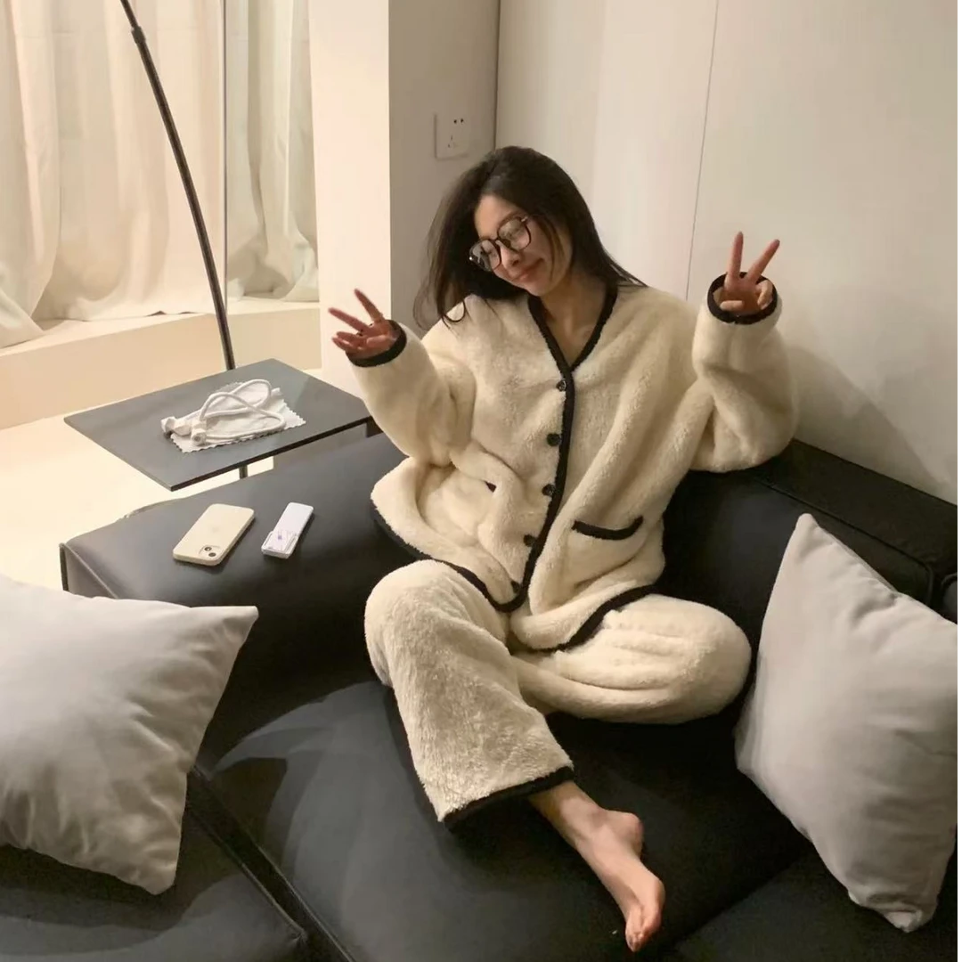 意法货 加厚！！高货软fufu撞色边睡衣套装