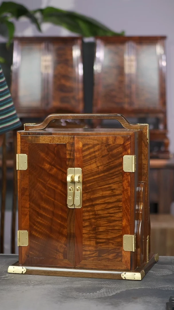 金丝楠阴沉满水波精品大漆款提箱