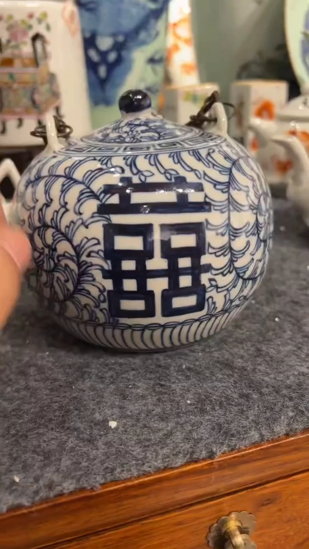 摆件瓷摆件瓷摆件青花喜字支丁水壶
