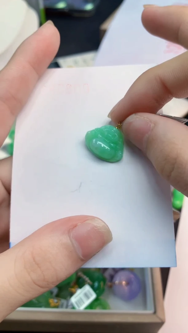 翡翠未镶嵌吊坠(不含链)1