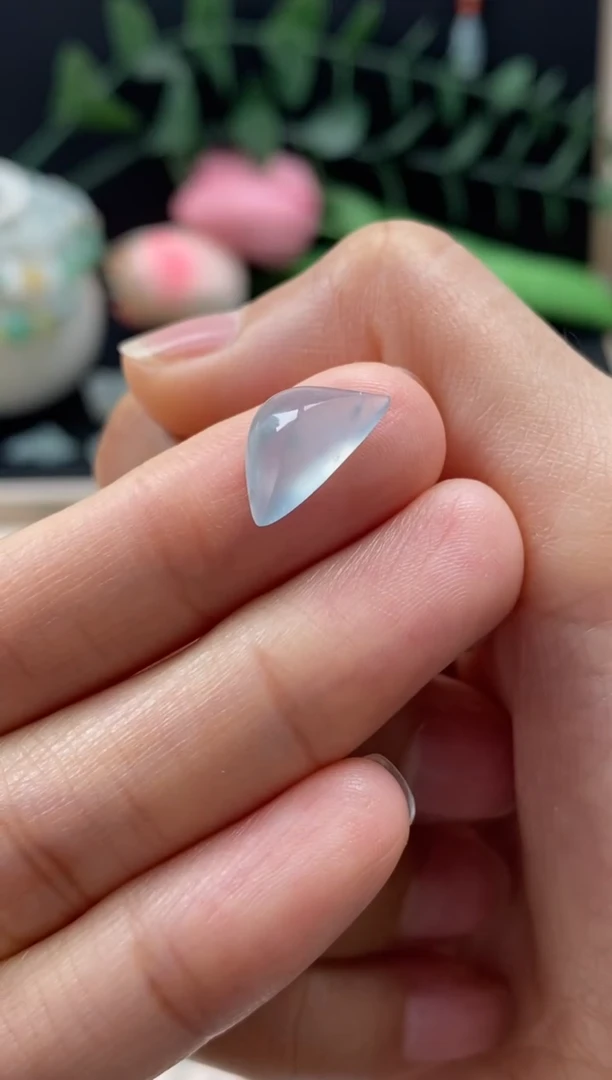 【闪购商品】翡翠颈饰未镶嵌翡翠冰晴随型