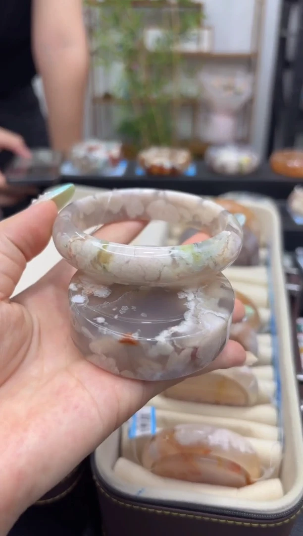 石英质玉手镯未镶嵌C780(65圈赠送镯心)