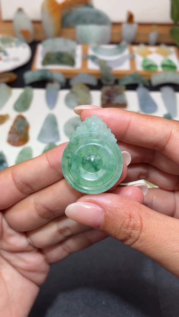 未镶嵌定制翡翠阳****瑰福贝