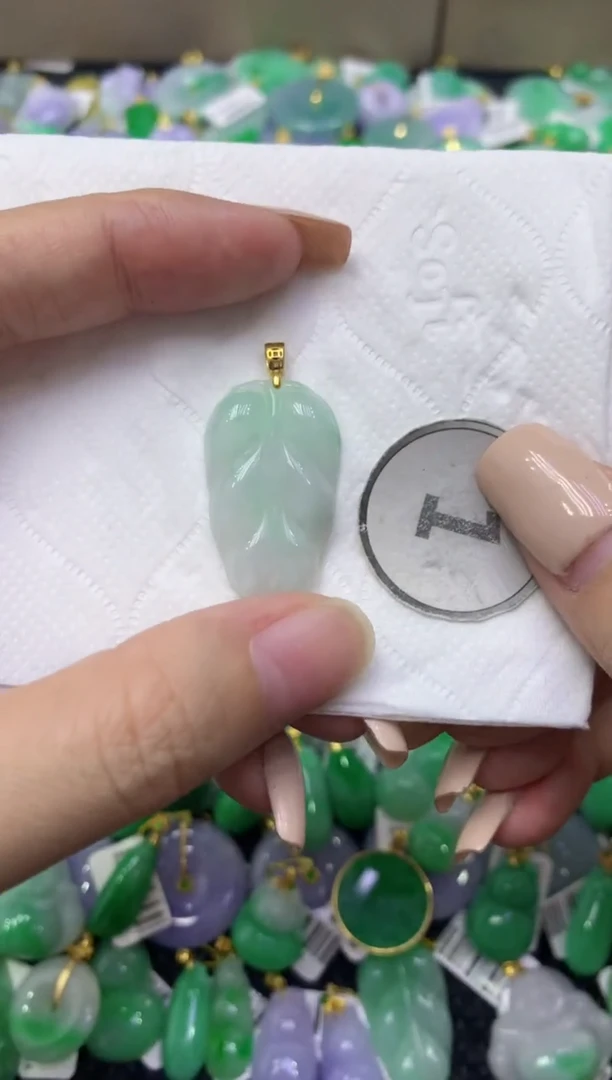 颈饰未镶嵌翡翠天然缅甸翡翠A货