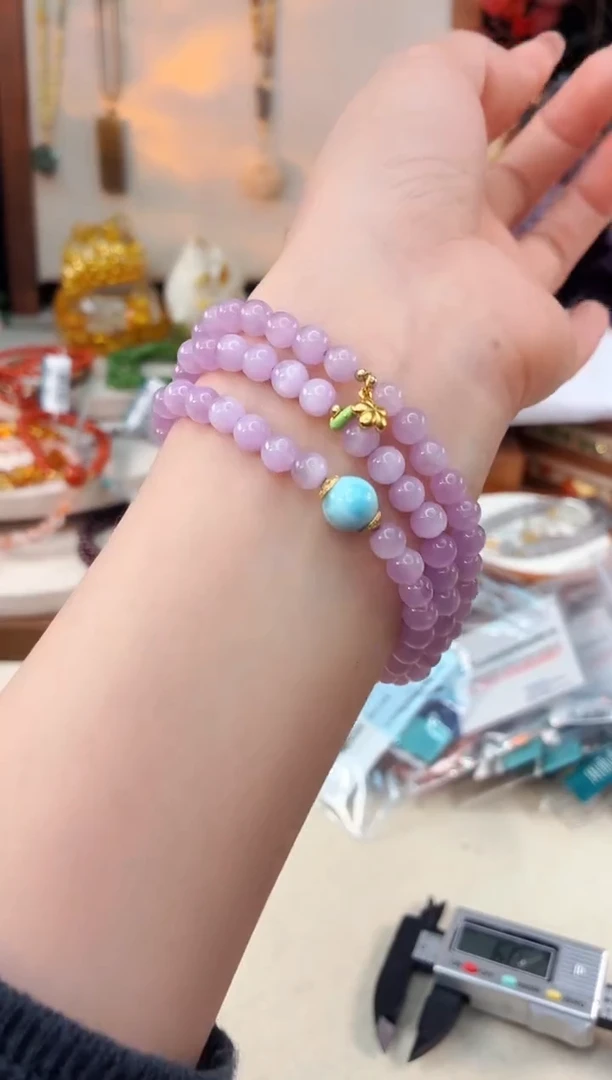 未镶嵌锂辉石1@@D903B018363