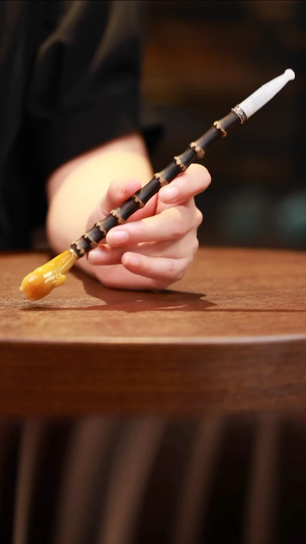 翡翠摆件未镶嵌烟杆