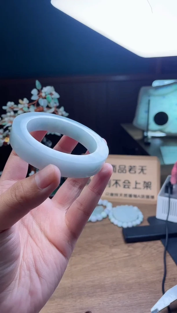 【闪购商品】定制翡翠手镯未镶嵌定制