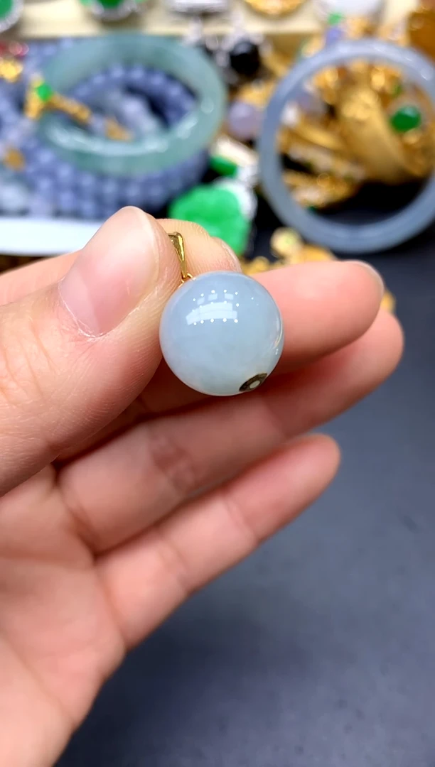 颈饰18K金镶嵌翡翠107 -中国好珍宝