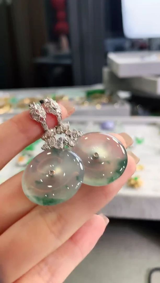 【闪购商品】翡翠耳饰18K金镶嵌耳饰