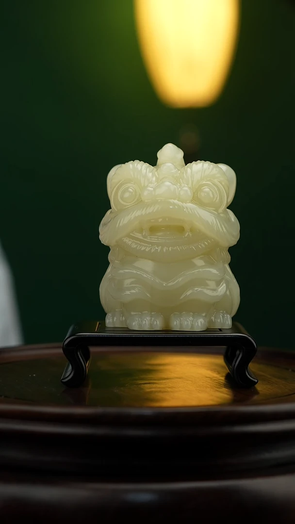 玉【醒狮】天然玉石手把件