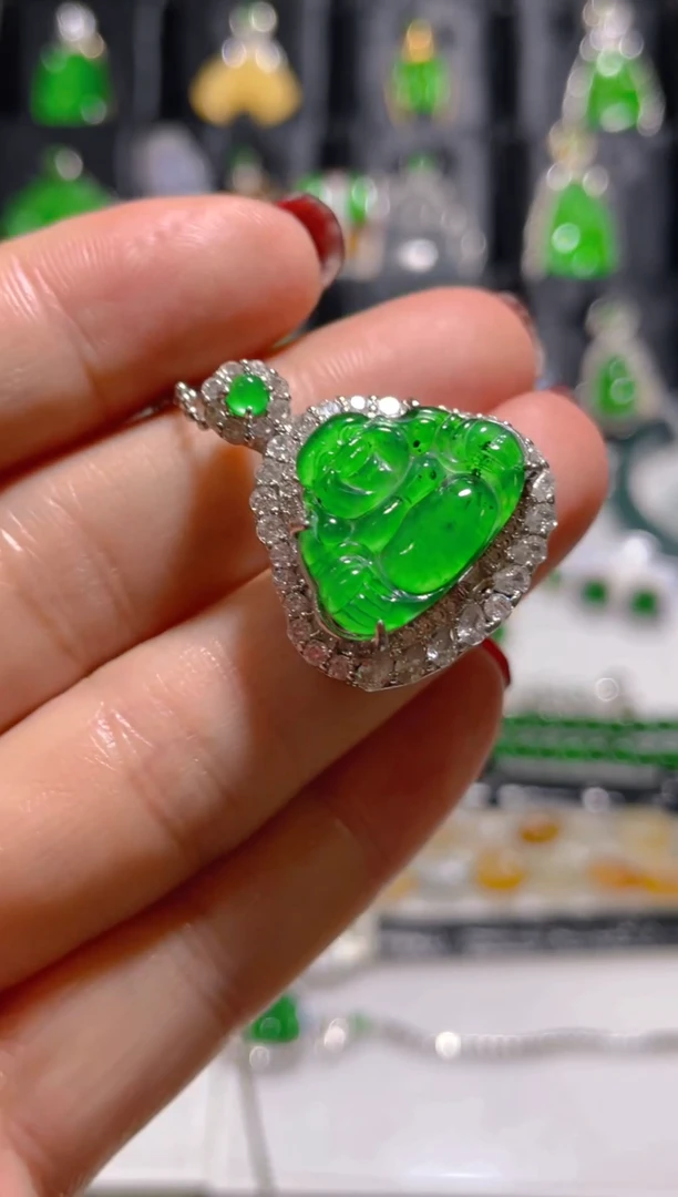 吊坠(赠链)未镶嵌翡翠天然翡翠多样性发货