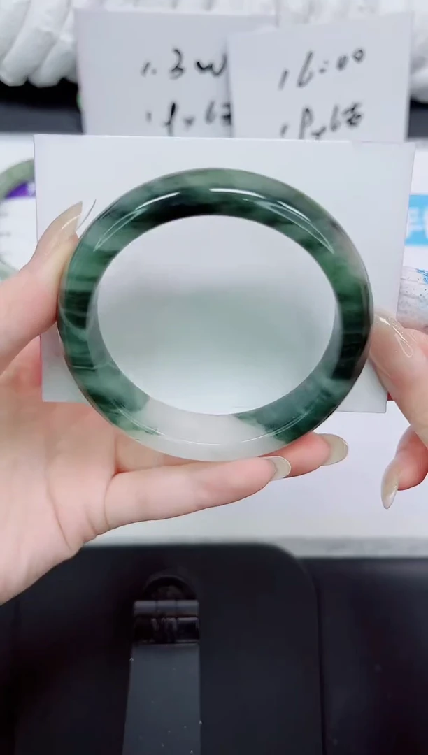 石英质玉手镯未镶嵌103