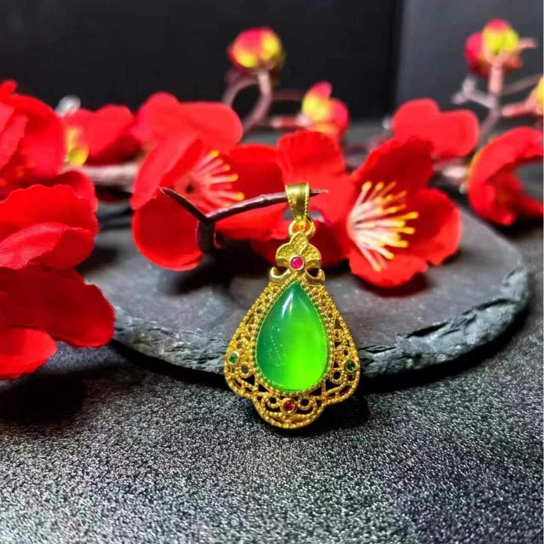 ST1983【福嘟嘟珠宝】青碧芙蓉翠绿玛瑙水滴吊坠-配绳子-送礼佳品