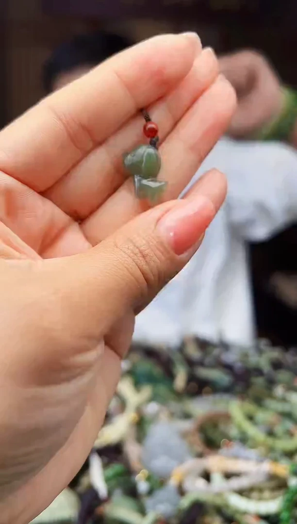 颈饰未镶嵌和田玉多样性发货拍一发一