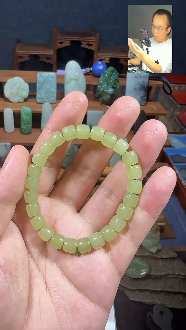 和田玉未镶嵌颈饰黄口手串