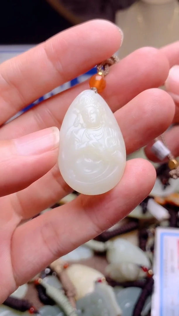 和田玉未镶嵌颈饰1