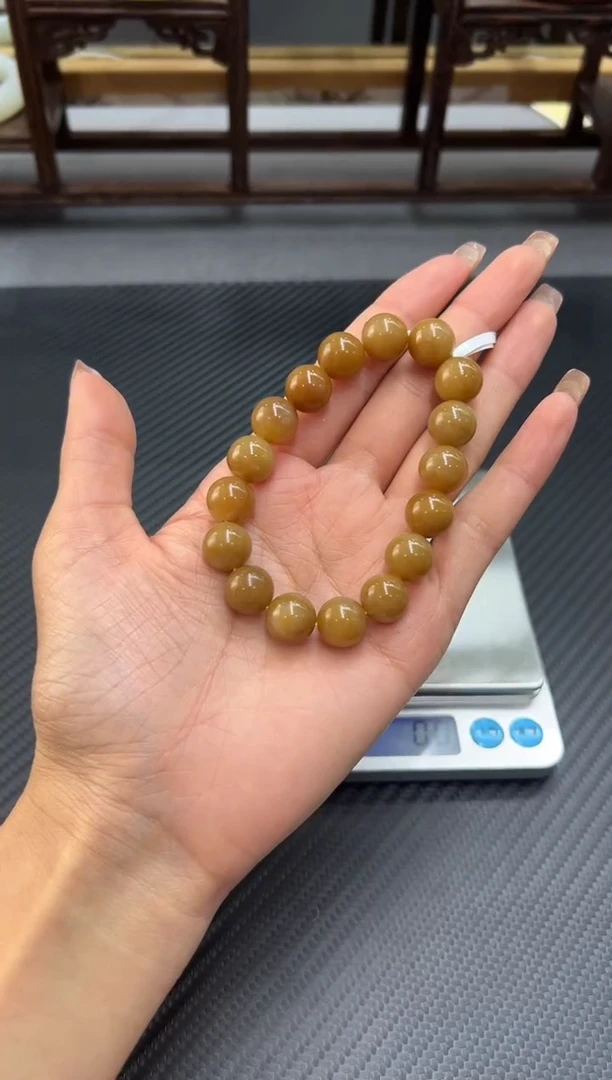 未镶嵌手串和田玉?****¹若羌微色差卡12mM