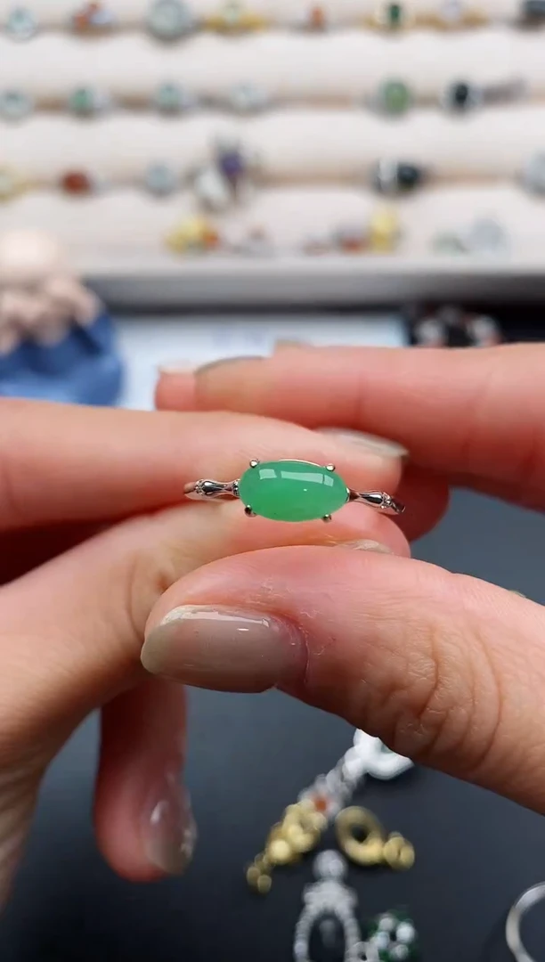 银S925镶嵌戒指翡翠555555+1
