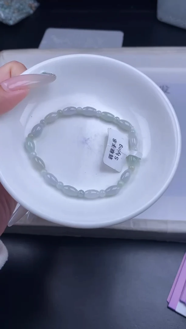 颈饰未镶嵌翡翠散珠批发多样性发货