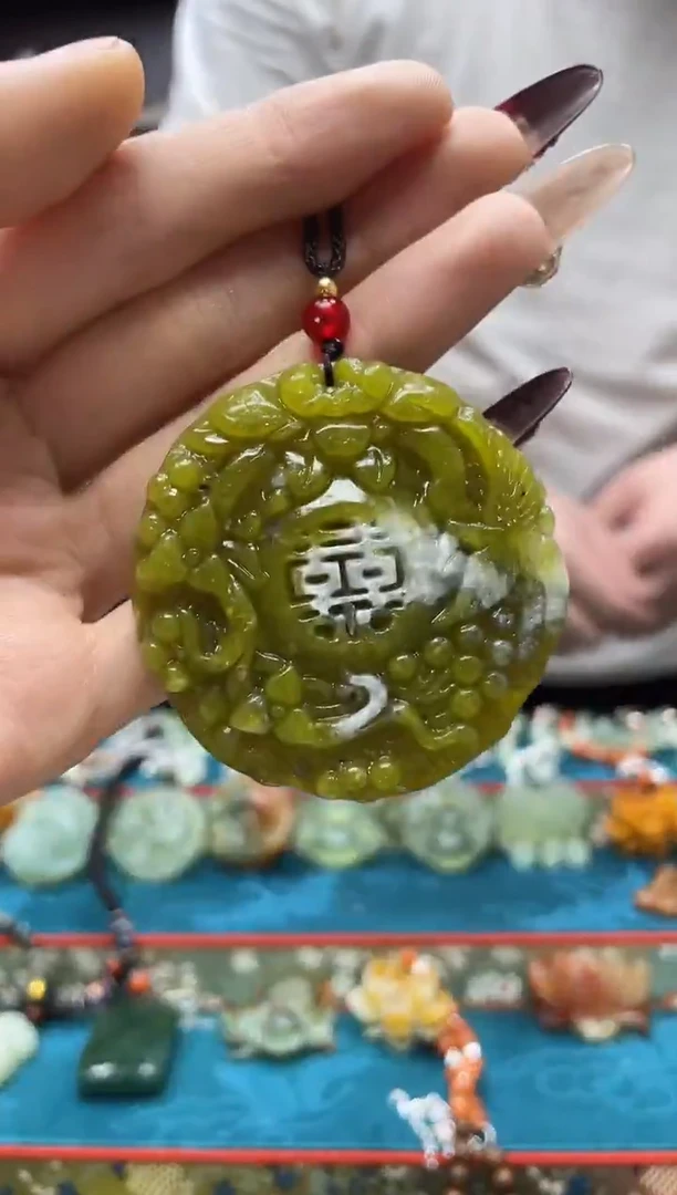 未镶嵌岫玉吊坠·