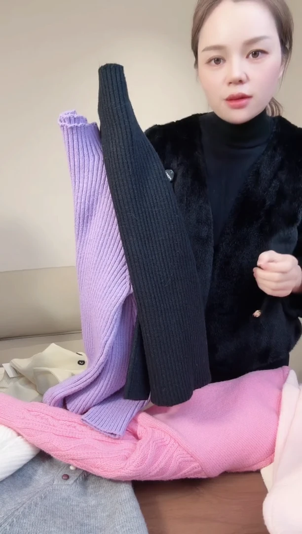 平****苏五色打底衫 黑色  140  浅紫色 130 粉色130一起3件