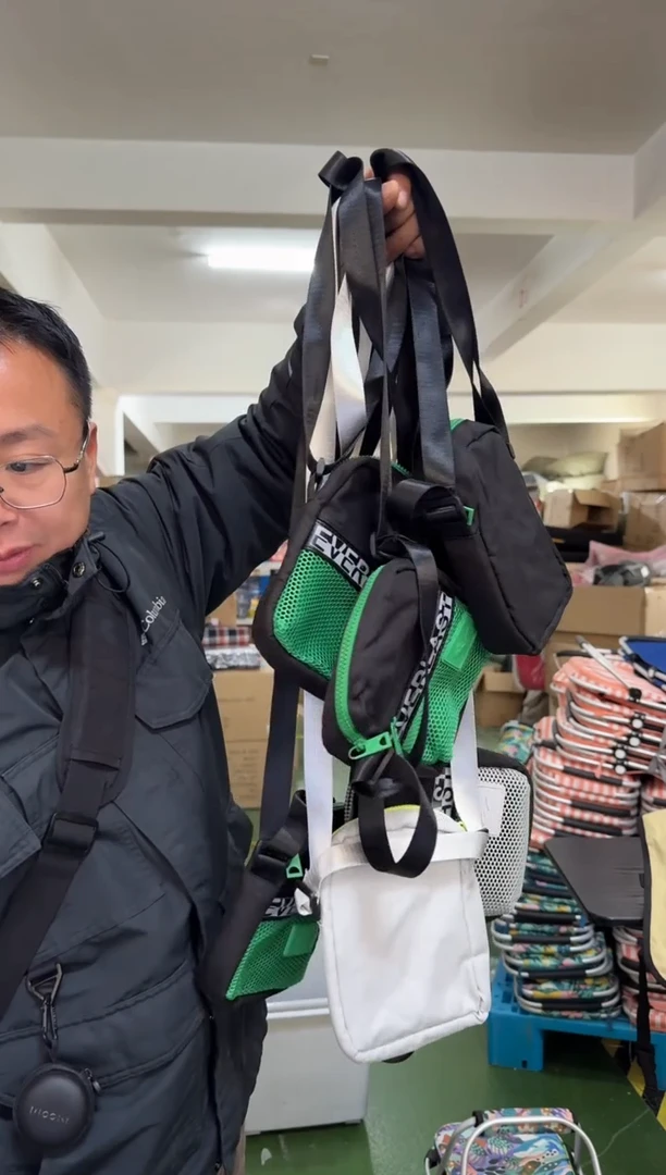 【闪购商品】塑料不挑色挎。。袋。。拳击LOGO