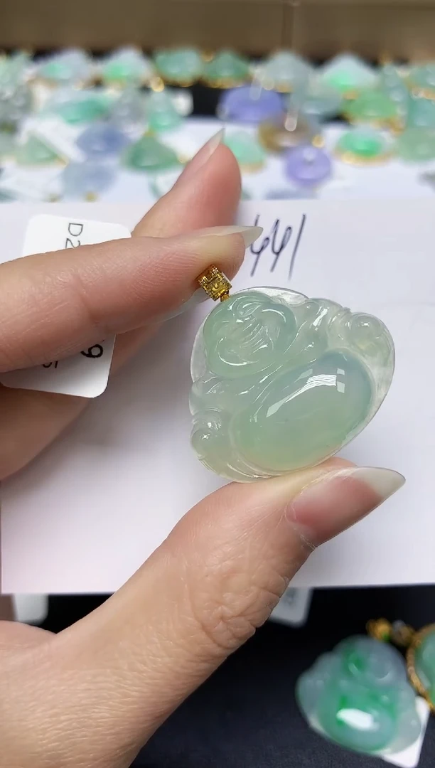 翡翠18K金镶嵌颈饰 天然翡翠A货