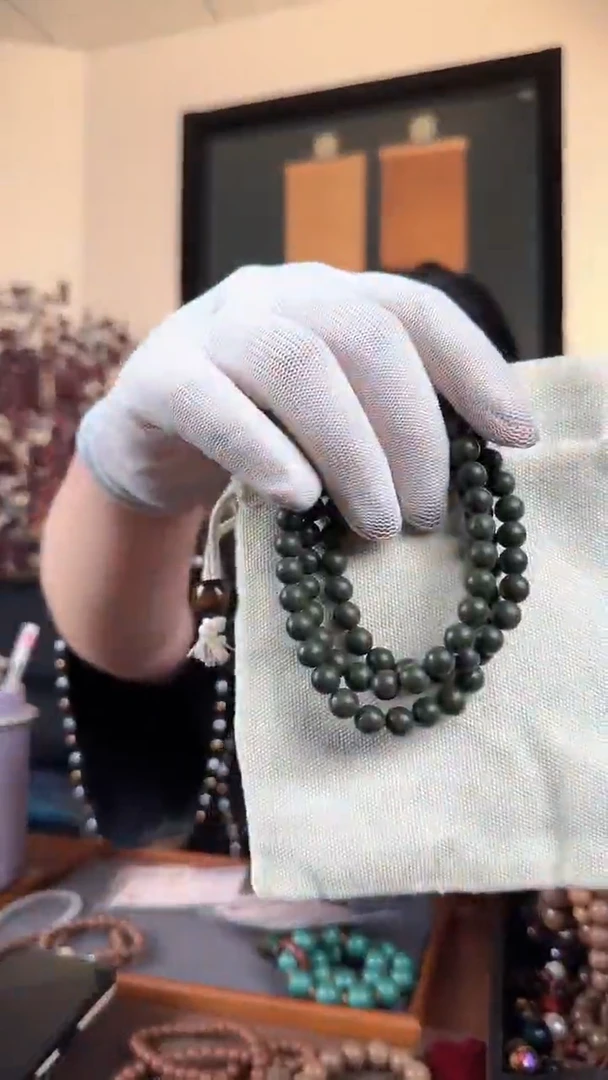 泥塑东阁藏春香81子